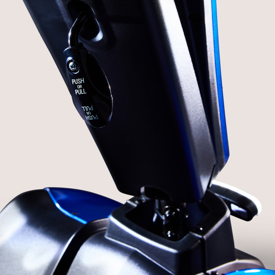 Close up of the tiller of the blue Humfree urban scooter